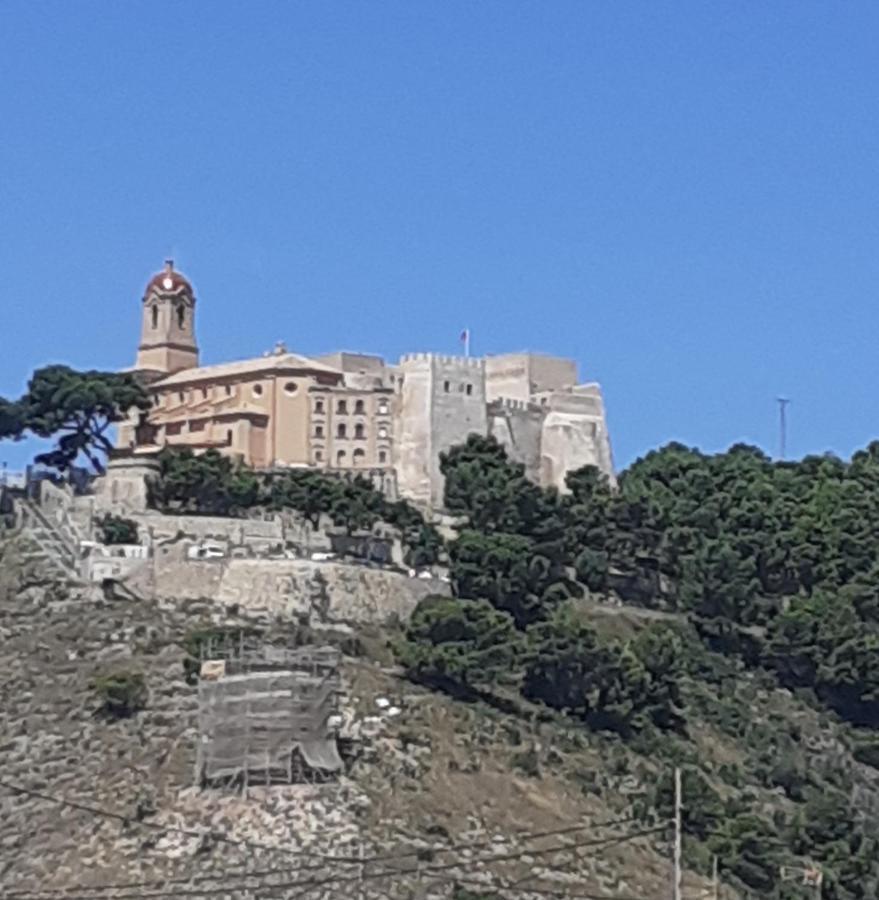 Appartement Vue Mer 40 Metres De La Plage 库列拉 外观 照片